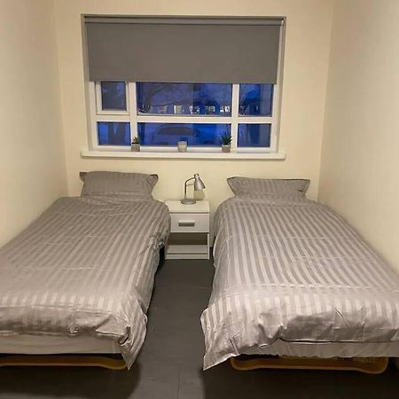 Husavik 2 Bedroom Apartment Экстерьер фото